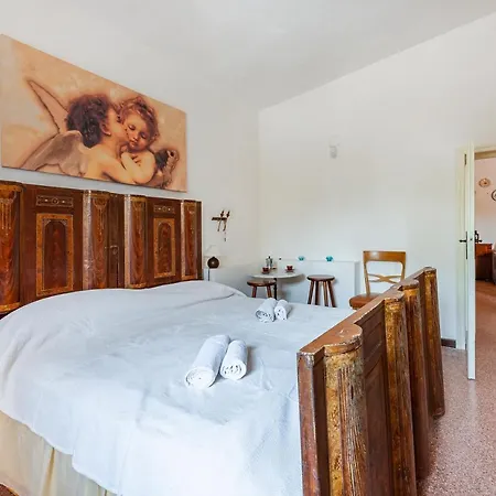 Villa Carbone Oria - Happy